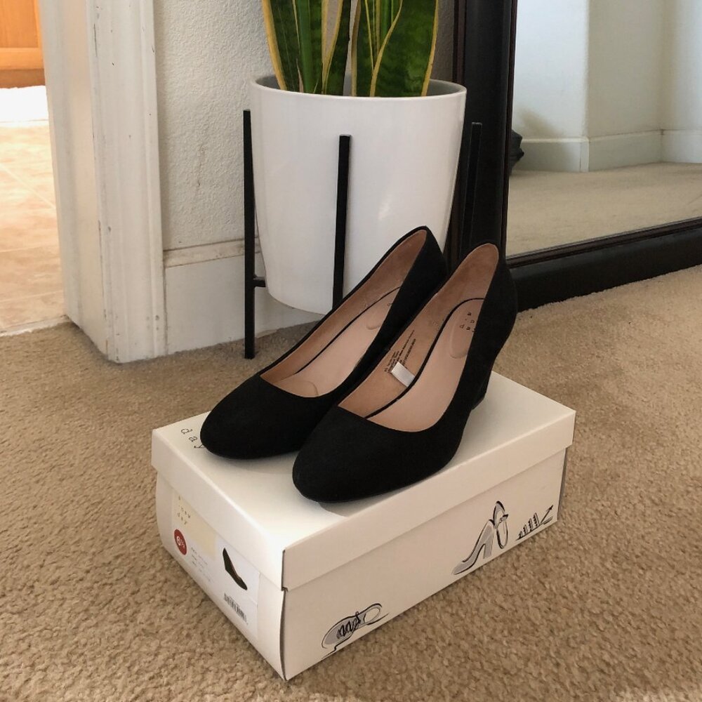 A New Day Dot Round Toe Black Wedge Heels